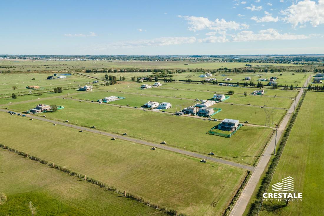Terreno en venta Los Pasos Del Jockey 2, Rosario. CPN46808 LA7468067 Crestale Propiedades