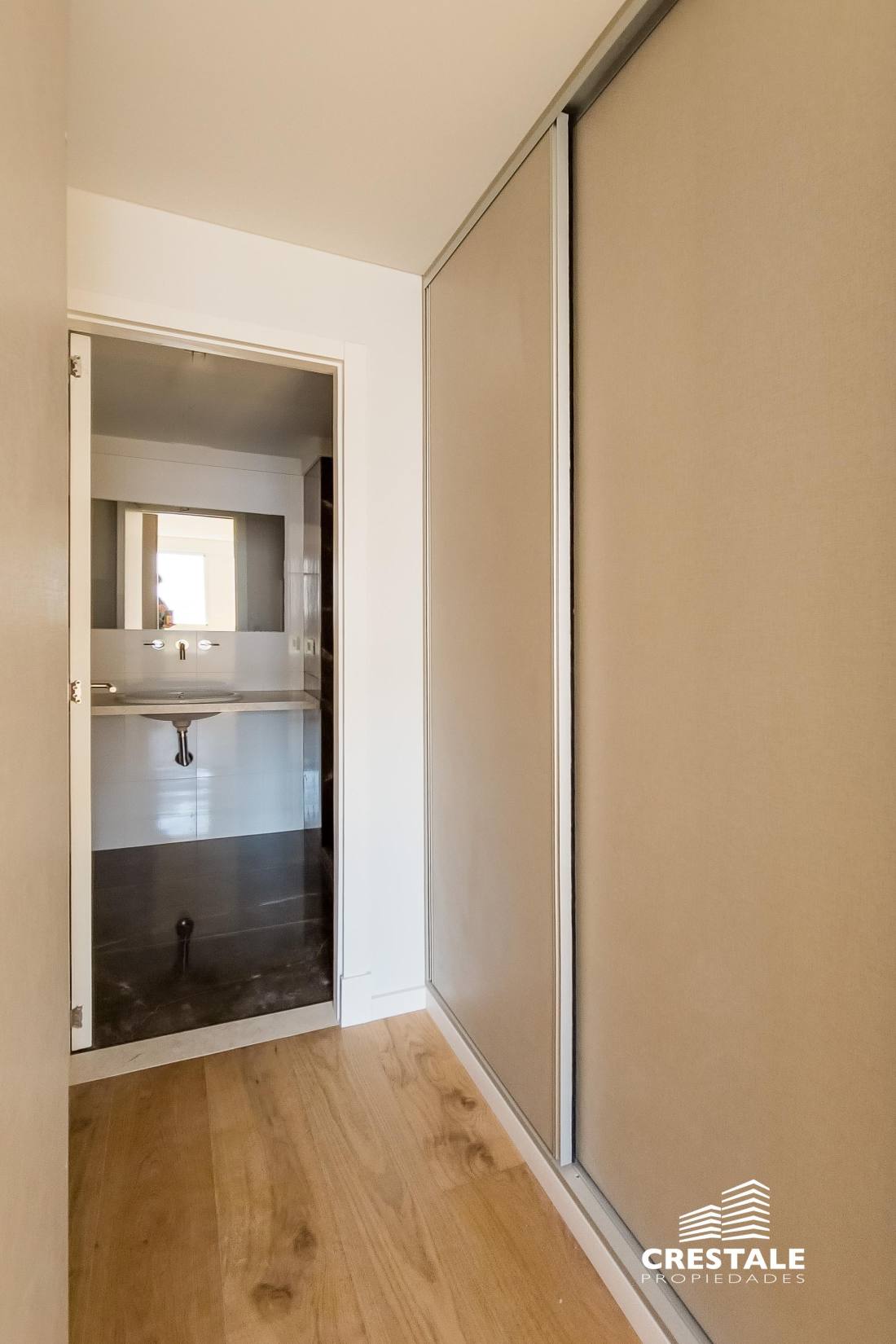 Departamento 2 dormitorios en venta Plaza EspaÑa - Jujuy Y Roca, Rosario. CBU22311 AP2147950 Crestale Propiedades