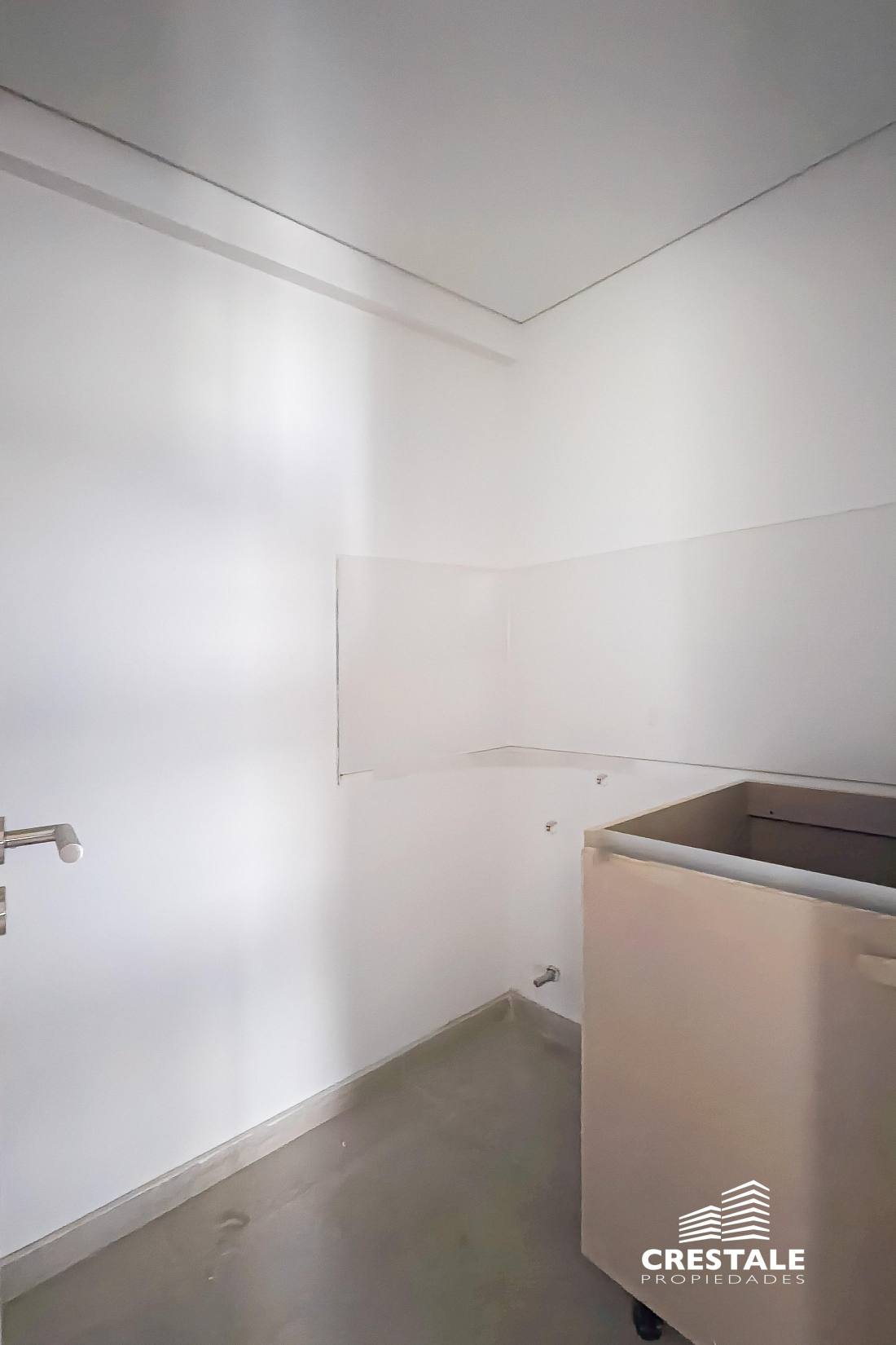 Cochera en venta San Martin Y Tucuman, Rosario. CBU22954 GA6023031 Crestale Propiedades