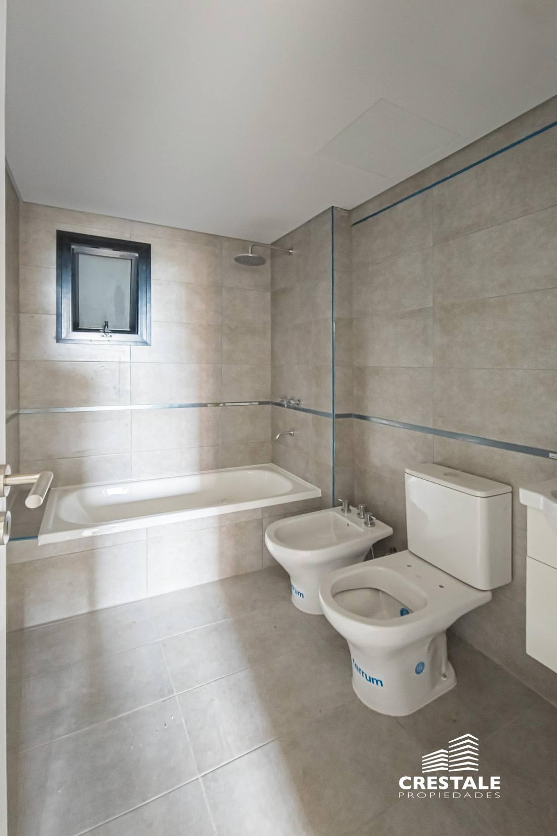 Cochera en venta San Martin Y Tucuman, Rosario. CBU22954 GA6023031 Crestale Propiedades