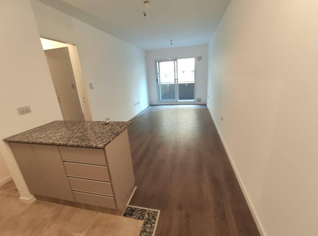 Cochera en venta Laprida Y 3 De Febrero, Rosario. 4484 Crestale Propiedades