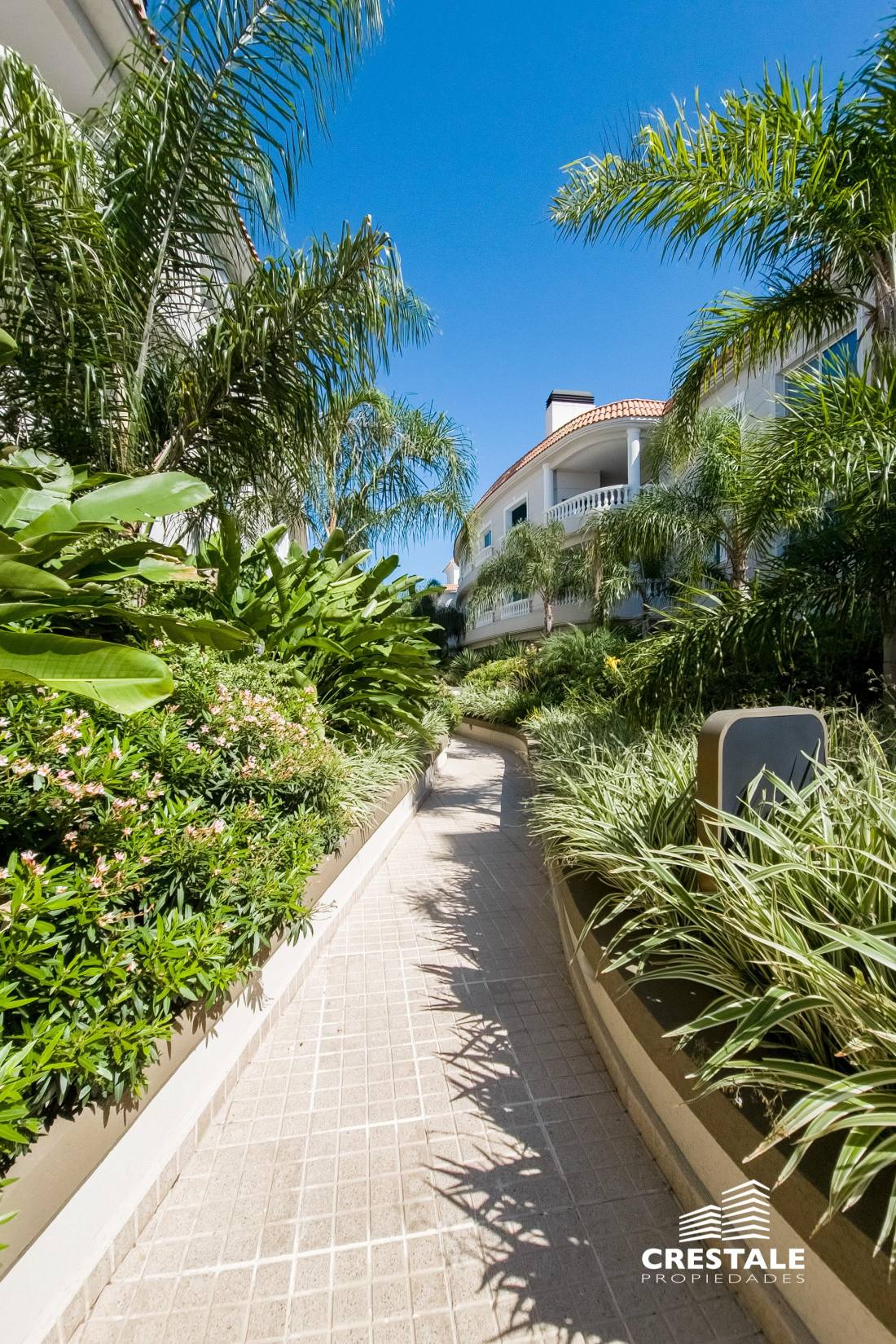 Cochera en venta Oasis Del Yacht - José Hernández 1200, Rosario. CCO57231 GA6245178 Crestale Propiedades