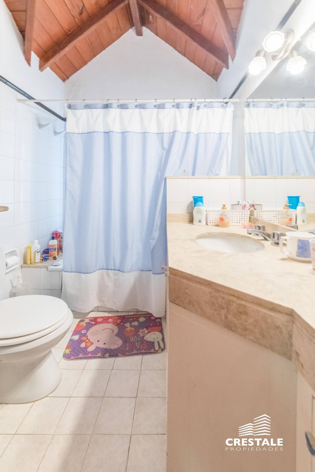 Casa 4 dormitorios en venta Juarez Celman Y Bv. Argentino, Rosario. CHO2137269 Crestale Propiedades