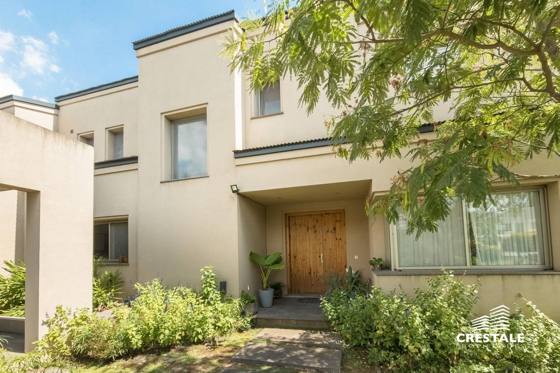 Casa 5 dormitorios en venta Country Golf Rosario, Rosario. CHO4670072 Crestale Propiedades