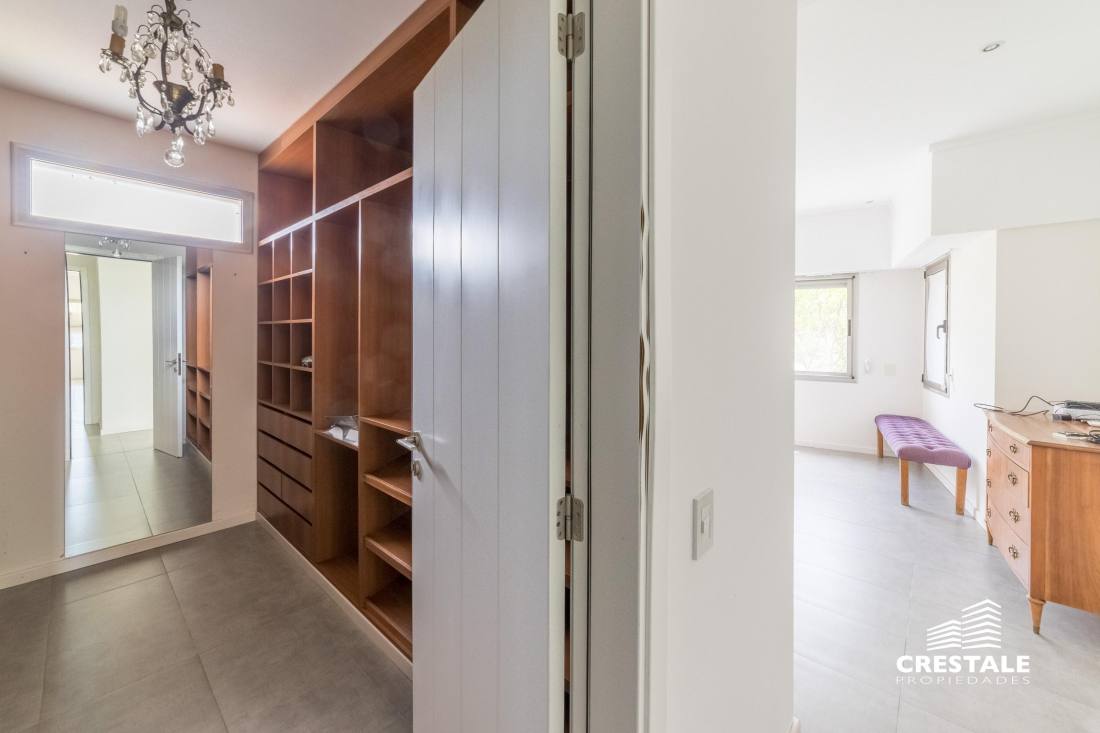 Casa 5 dormitorios en venta Country Golf Rosario, Rosario. CHO4670072 Crestale Propiedades