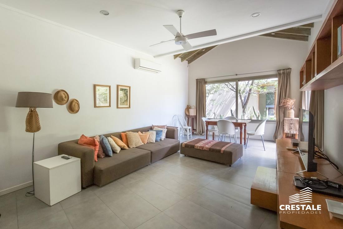 Casa 5 dormitorios en venta Country Golf Rosario, Rosario. CHO4670072 Crestale Propiedades