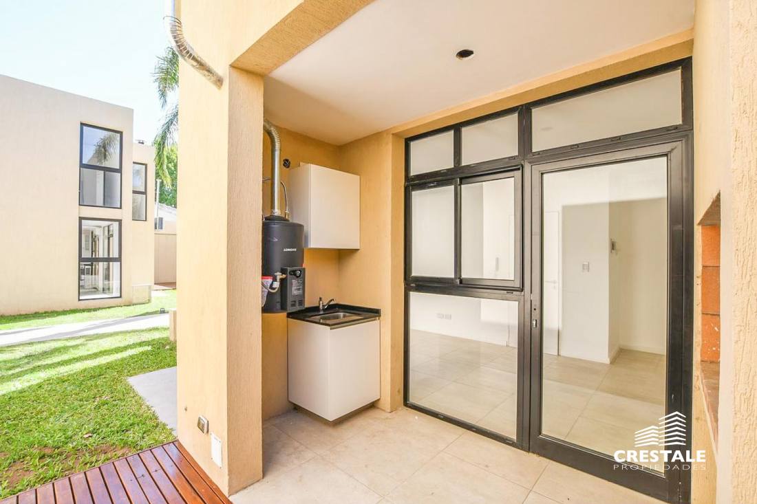 Casa 2 dormitorios en venta Sarratea Y Brassey, Rosario. CPH6080735 Crestale Propiedades