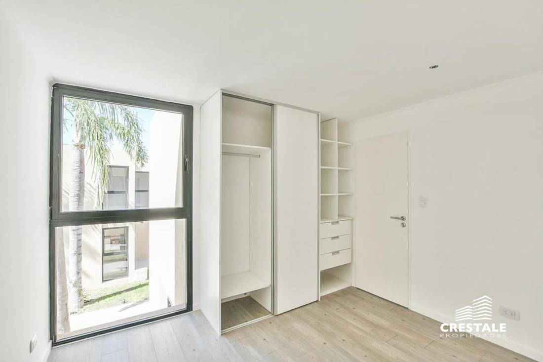 Casa 2 dormitorios en venta Sarratea Y Brassey, Rosario. CPH6080735 Crestale Propiedades