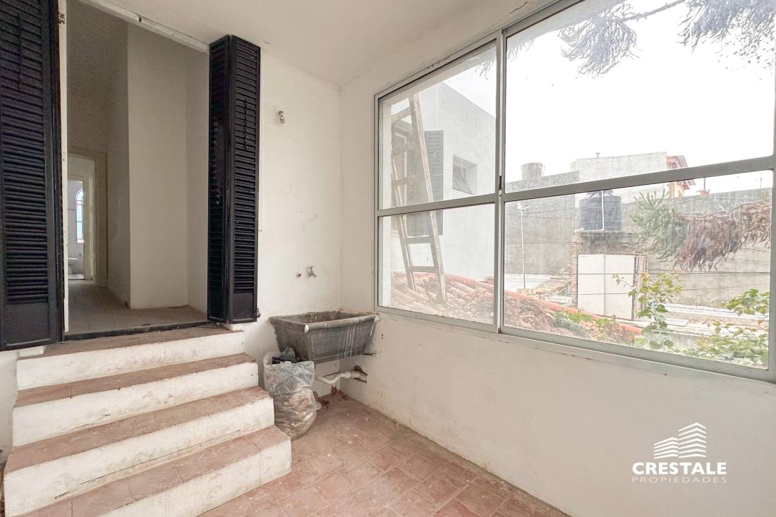 Departamento de pasillo 3 dormitorios en venta Felipe More 700 - Ludueña, Rosario. CHO6324798 Crestale Propiedades