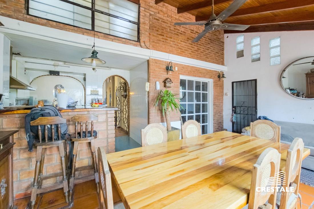 Casa 3 dormitorios en venta Saladillo - Hilarión De La Quintana Y Castro Barros, Rosario. CHO6468371 Crestale Propiedades