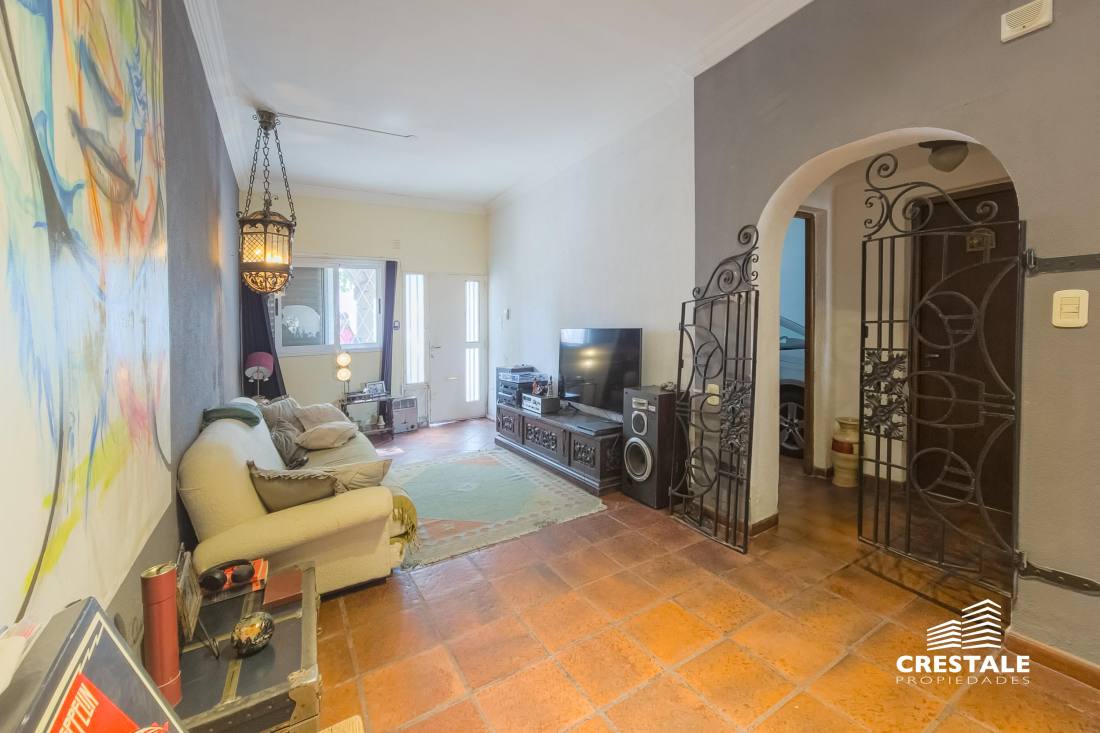 Casa 3 dormitorios en venta Saladillo - Hilarión De La Quintana Y Castro Barros, Rosario. CHO6468371 Crestale Propiedades