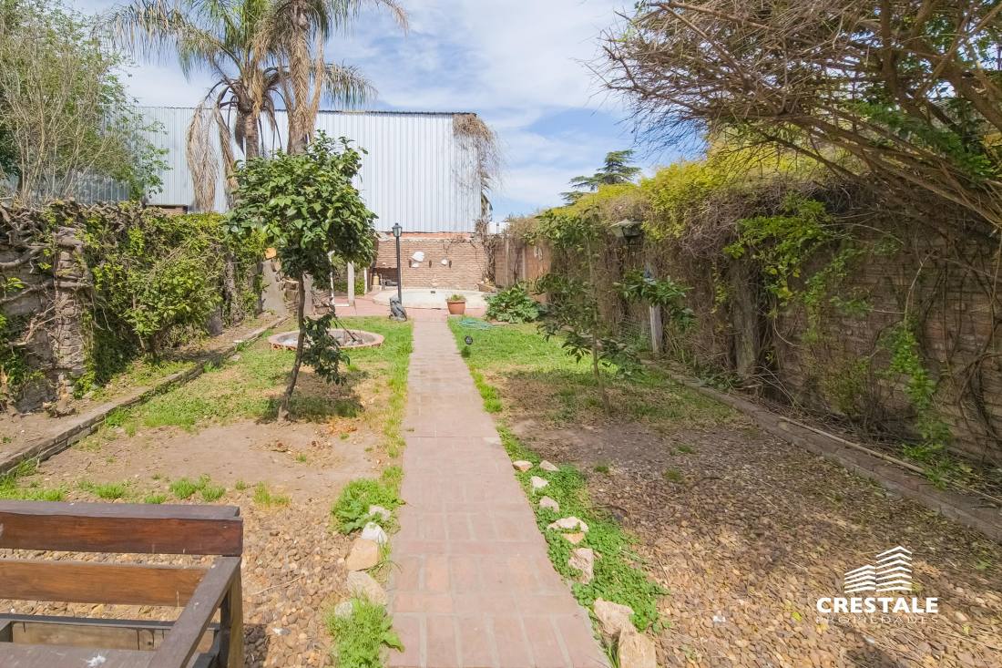 Casa 3 dormitorios en venta Saladillo - Hilarión De La Quintana Y Castro Barros, Rosario. CHO6468371 Crestale Propiedades