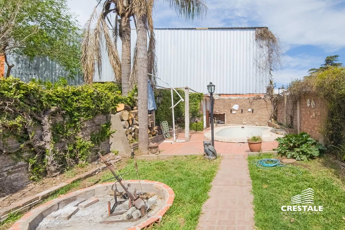 Casa 3 dormitorios en venta Saladillo - Hilarión De La Quintana Y Castro Barros, Rosario. CHO6468371 Crestale Propiedades