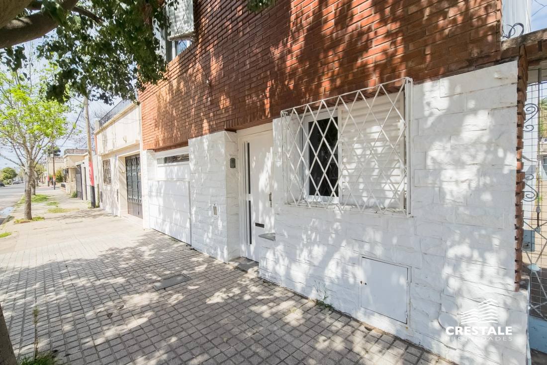 Casa 3 dormitorios en venta Saladillo - Hilarión De La Quintana Y Castro Barros, Rosario. CHO6468371 Crestale Propiedades