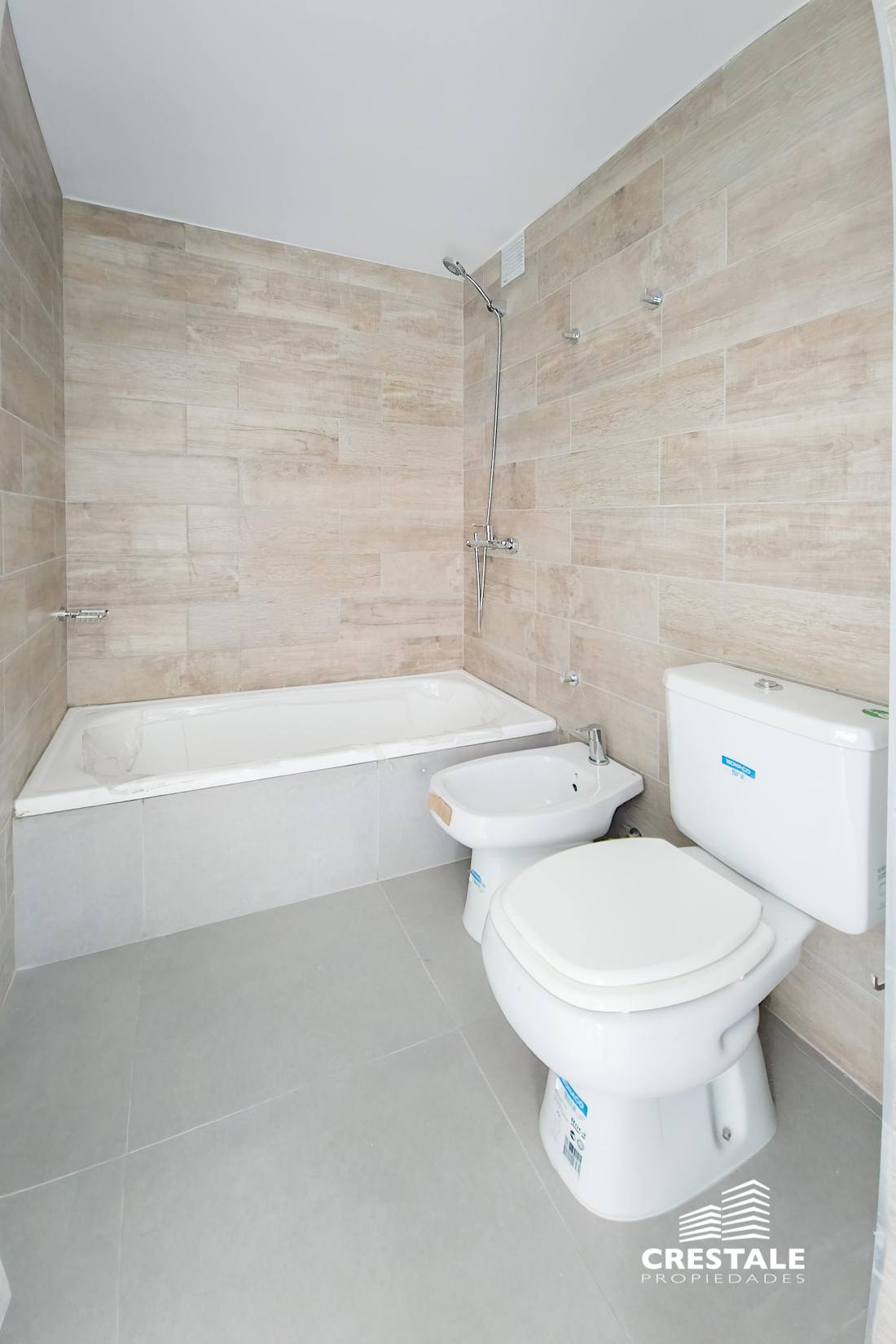 Departamento 3 dormitorios en venta San Martín Y Estrada, Granadero Baigorria. CBU55479 AP6612683 Crestale Propiedades