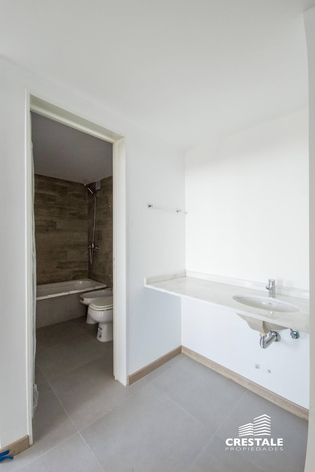 Departamento 3 dormitorios en venta San Martín Y Estrada, Granadero Baigorria. CBU55479 AP6612683 Crestale Propiedades