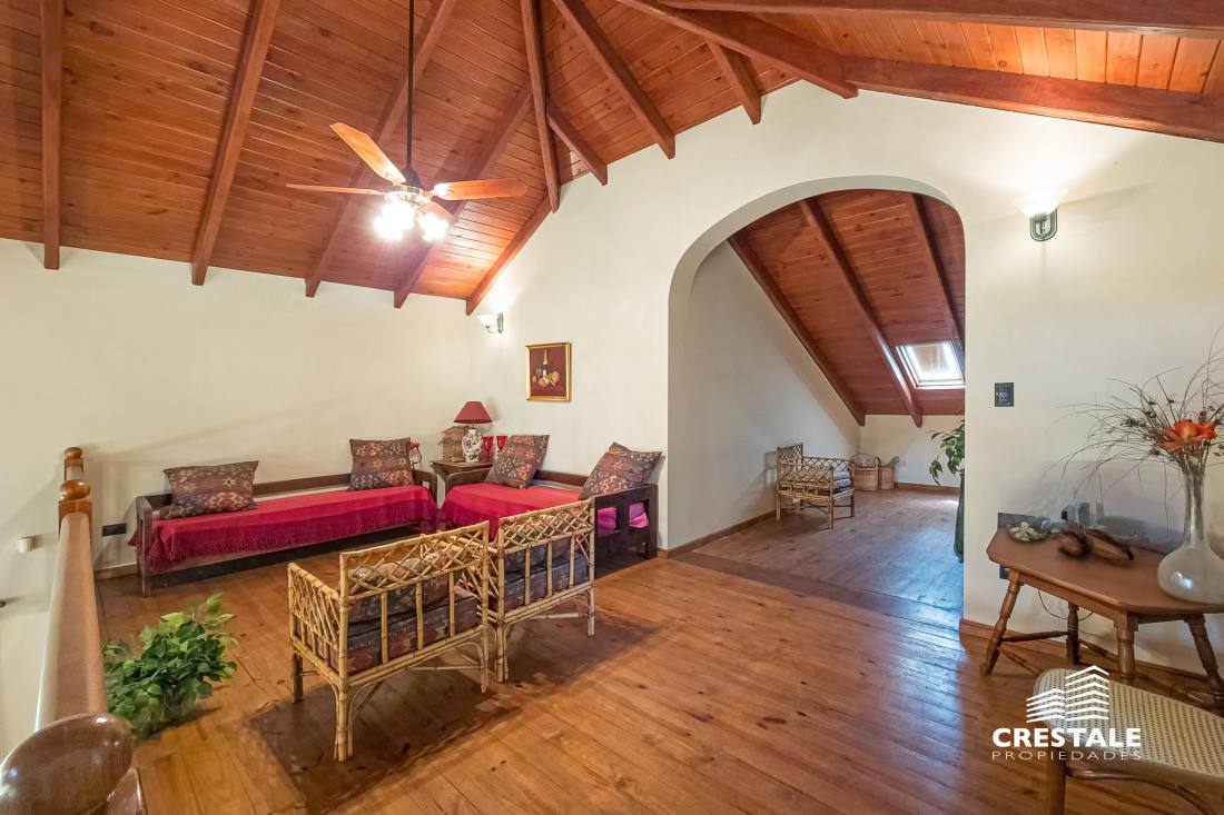 Casa 3 dormitorios en venta Lisandro De La Torre 400, Roldán. CHO6631808 Crestale Propiedades