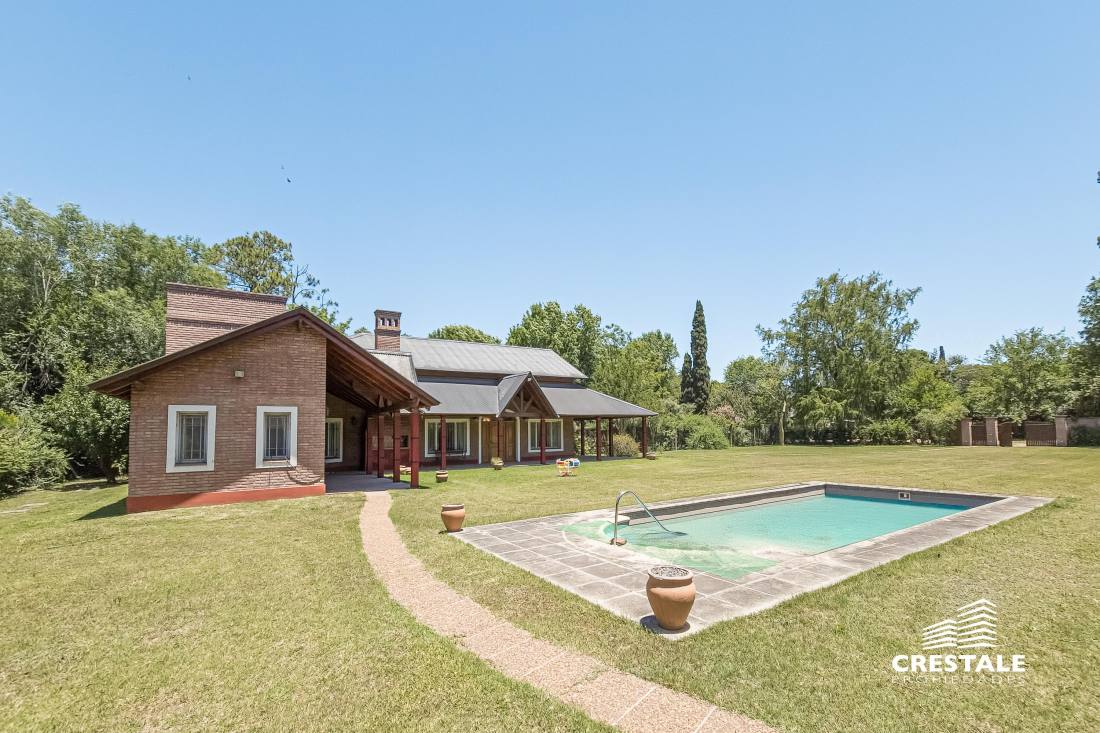 Casa 3 dormitorios en venta Lisandro De La Torre 400, Roldán. CHO6631808 Crestale Propiedades