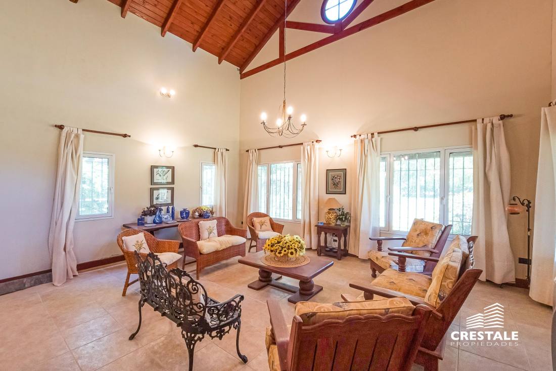 Casa 3 dormitorios en venta Lisandro De La Torre 400, Roldán. CHO6631808 Crestale Propiedades