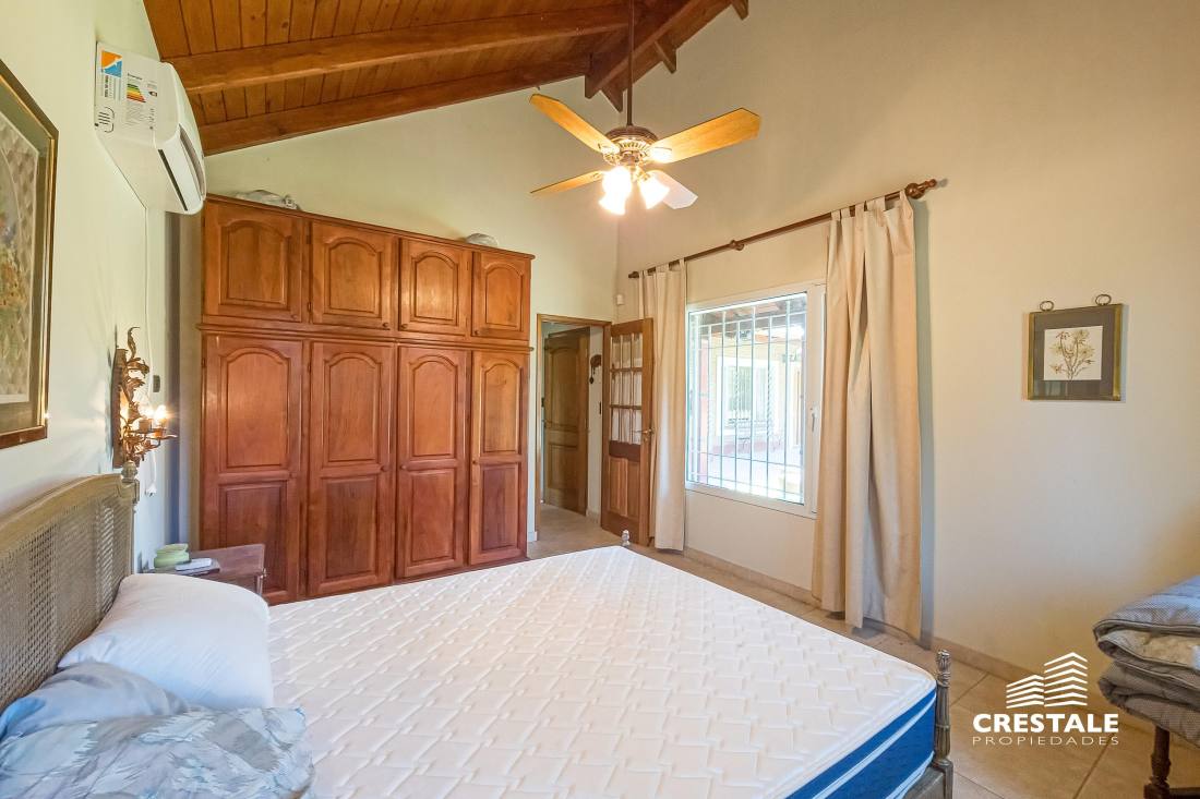 Casa 3 dormitorios en venta Lisandro De La Torre 400, Roldán. CHO6631808 Crestale Propiedades