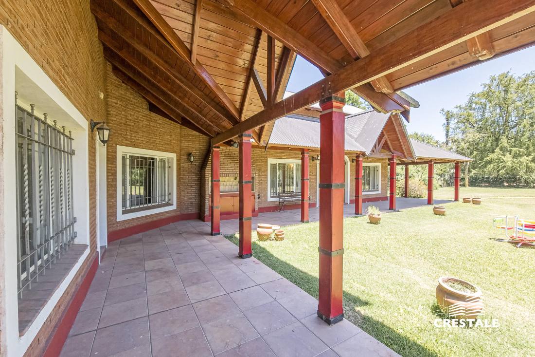 Casa 3 dormitorios en venta Lisandro De La Torre 400, Roldán. CHO6631808 Crestale Propiedades