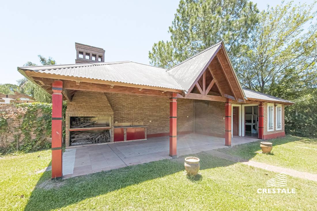 Casa 3 dormitorios en venta Lisandro De La Torre 400, Roldán. CHO6631808 Crestale Propiedades