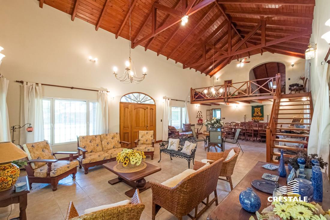 Casa 3 dormitorios en venta Lisandro De La Torre 400, Roldán. CHO6631808 Crestale Propiedades