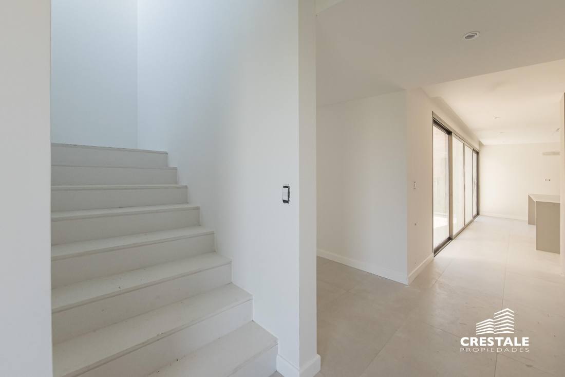 Casa 4 dormitorios en venta Vida Club De Campo, Funes. CHO6772850 Crestale Propiedades