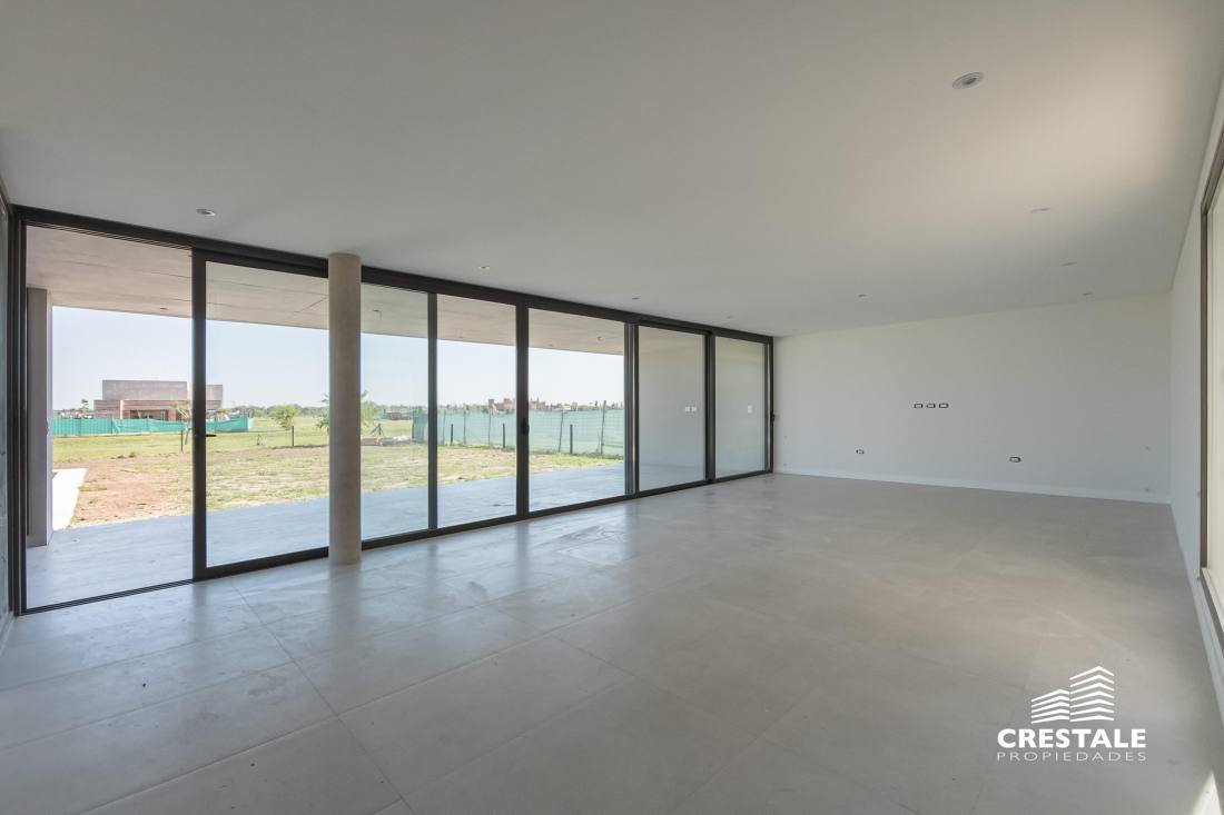 Casa 4 dormitorios en venta Vida Club De Campo, Funes. CHO6772850 Crestale Propiedades