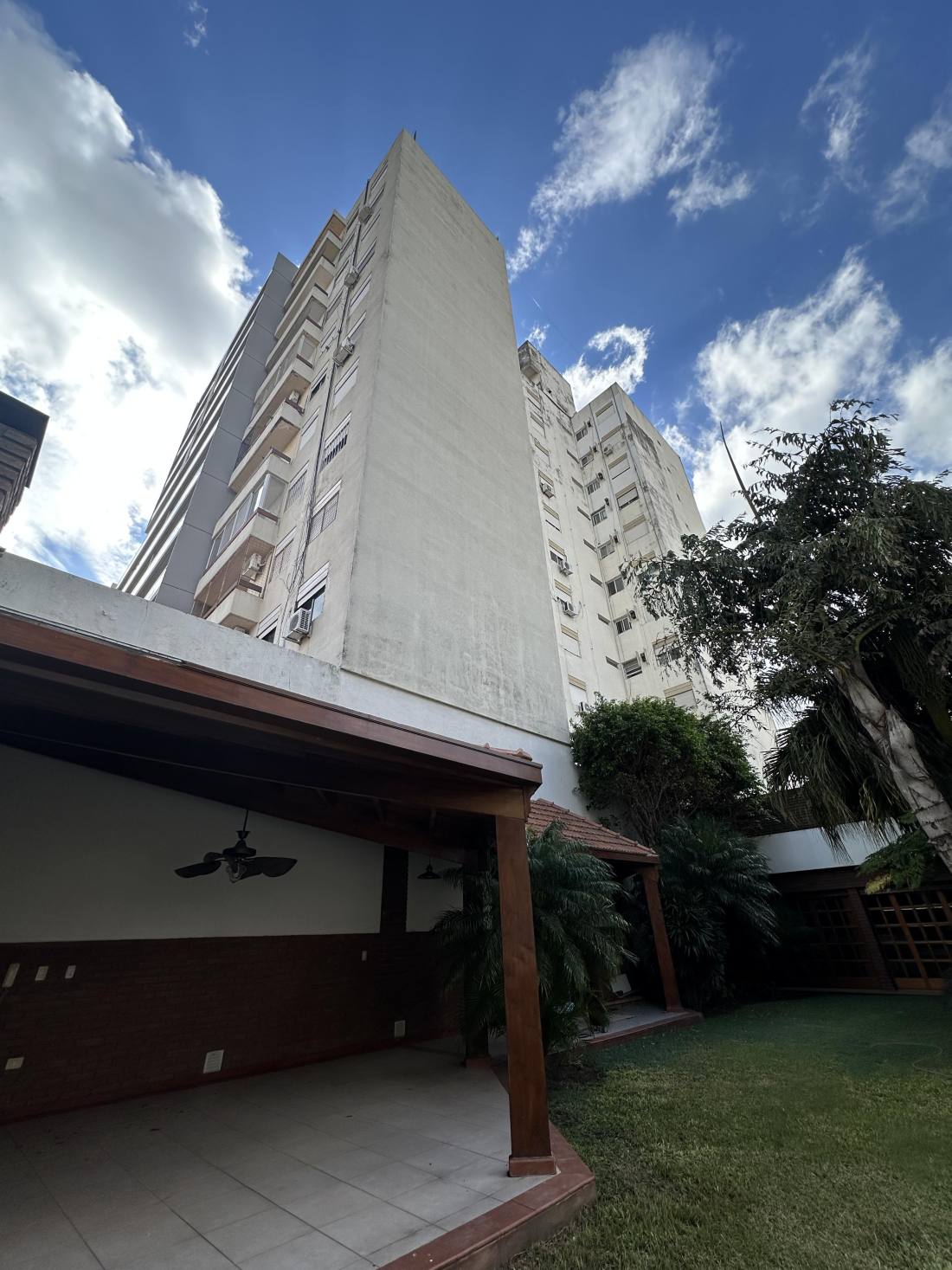 Terreno en venta Montevideo Y Callao, Rosario. CHO6871381 Crestale Propiedades