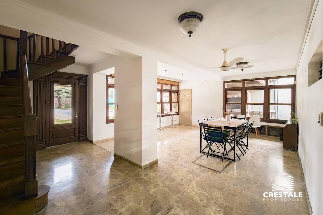 Casa 4 dormitorios en venta Morrison 7600, Rosario. CHO7213318 Crestale Propiedades