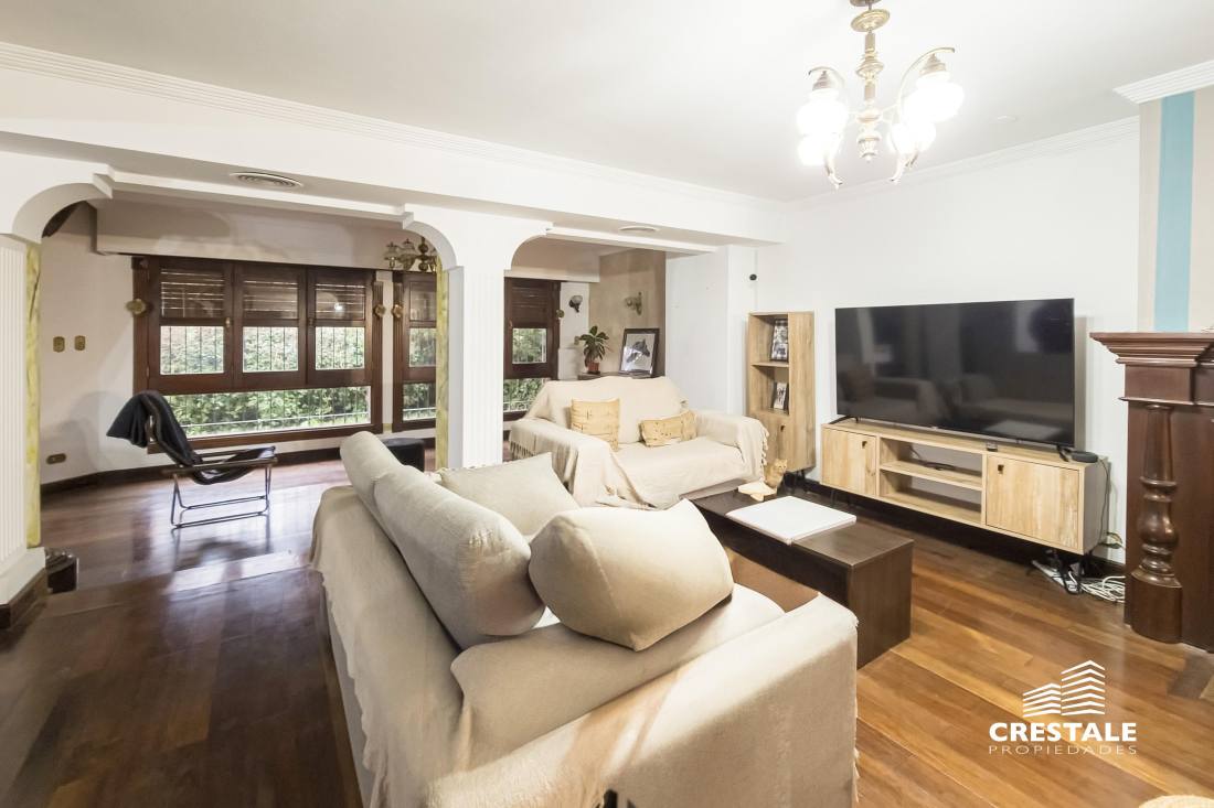 Casa 4 dormitorios en venta Morrison 7600, Rosario. CHO7213318 Crestale Propiedades