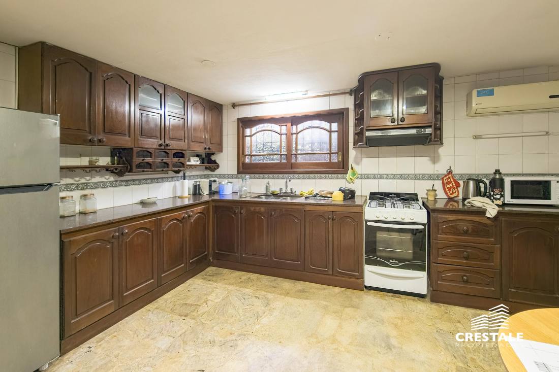 Casa 4 dormitorios en venta Morrison 7600, Rosario. CHO7213318 Crestale Propiedades