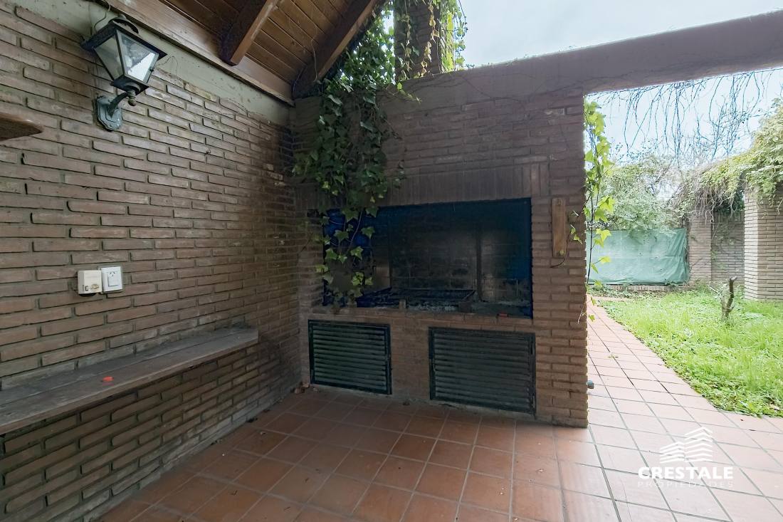 Casa 4 dormitorios en venta Morrison 7600, Rosario. CHO7213318 Crestale Propiedades