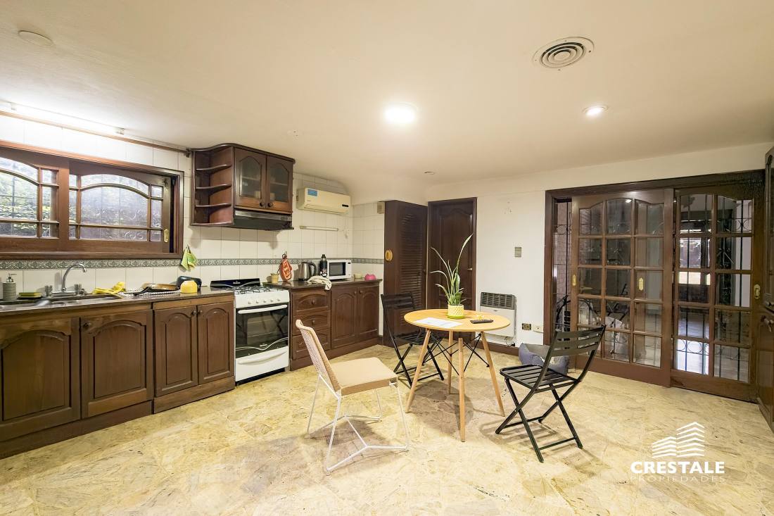 Casa 4 dormitorios en venta Morrison 7600, Rosario. CHO7213318 Crestale Propiedades