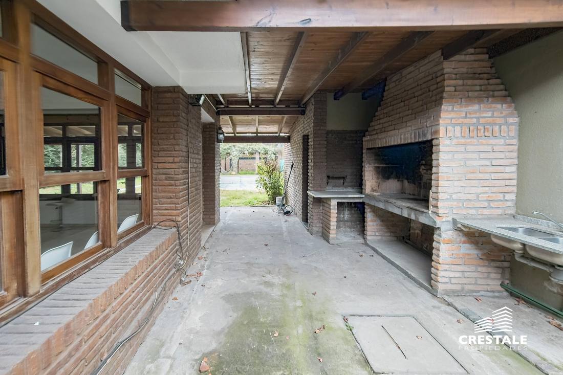 Casa 4 dormitorios en venta Morrison 7600, Rosario. CHO7213318 Crestale Propiedades