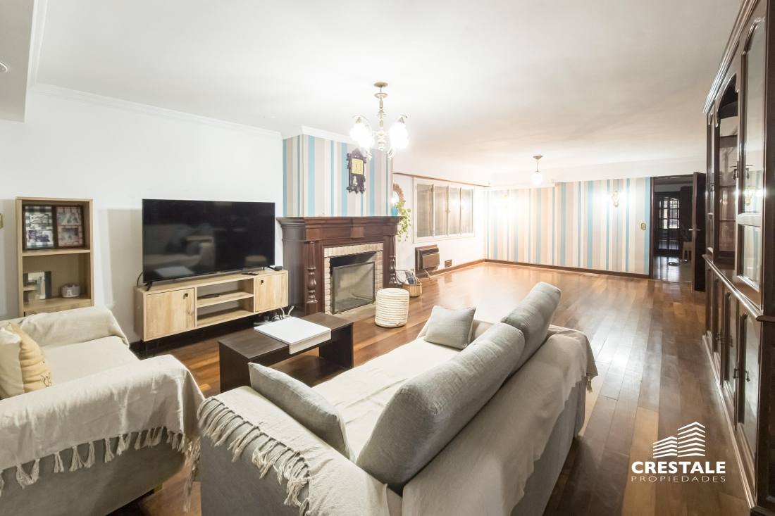 Casa 4 dormitorios en venta Morrison 7600, Rosario. CHO7213318 Crestale Propiedades