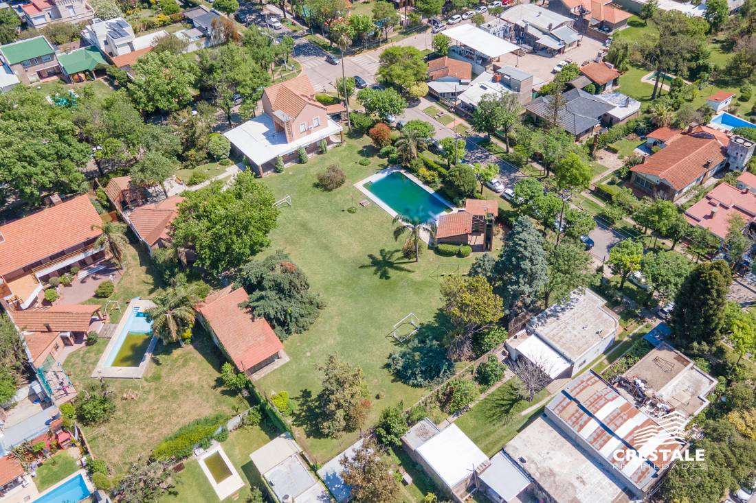 Casa 4 dormitorios en venta Sarmiento 1400 - Funes, Funes. CHO7276325 Crestale Propiedades