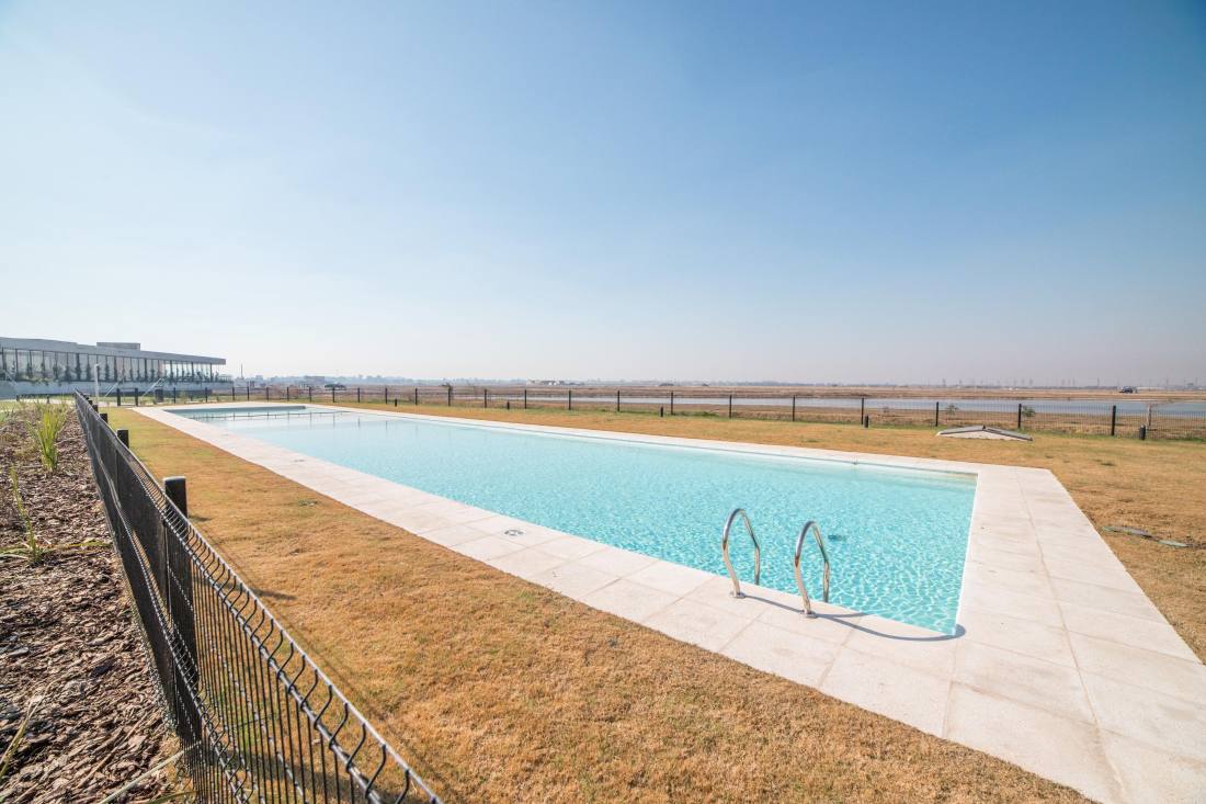 Casa 4 dormitorios en venta Vida Barrio Cerrado, Funes. CHO7444266 Crestale Propiedades