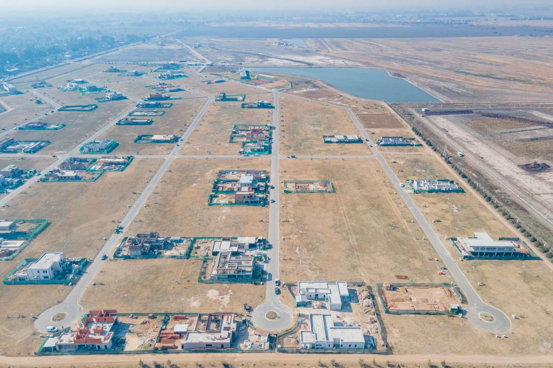 Casa 4 dormitorios en venta Vida Barrio Cerrado, Funes. CHO7444266 Crestale Propiedades