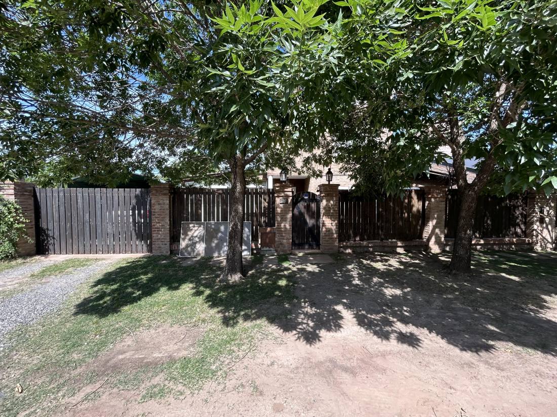 Casa 3 dormitorios en venta Zuloaga 1700, Funes. CHO7501981 Crestale Propiedades