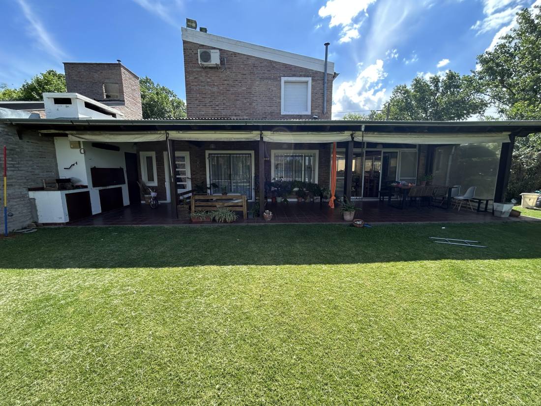 Casa 3 dormitorios en venta Zuloaga 1700, Funes. CHO7501981 Crestale Propiedades