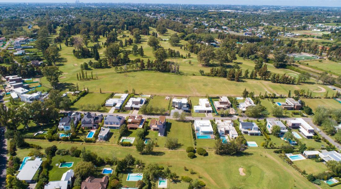 Casa 3 dormitorios en venta Aldea Country Golf Rosario, Rosario. CHO7529683 Crestale Propiedades