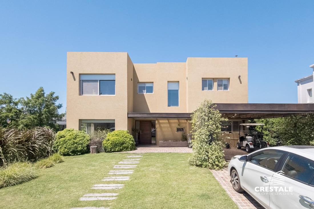 Casa 3 dormitorios en venta Aldea Country Golf Rosario, Rosario. CHO7529683 Crestale Propiedades