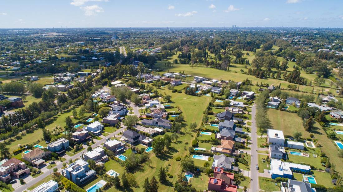 Casa 3 dormitorios en venta Aldea Country Golf Rosario, Rosario. CHO7529683 Crestale Propiedades