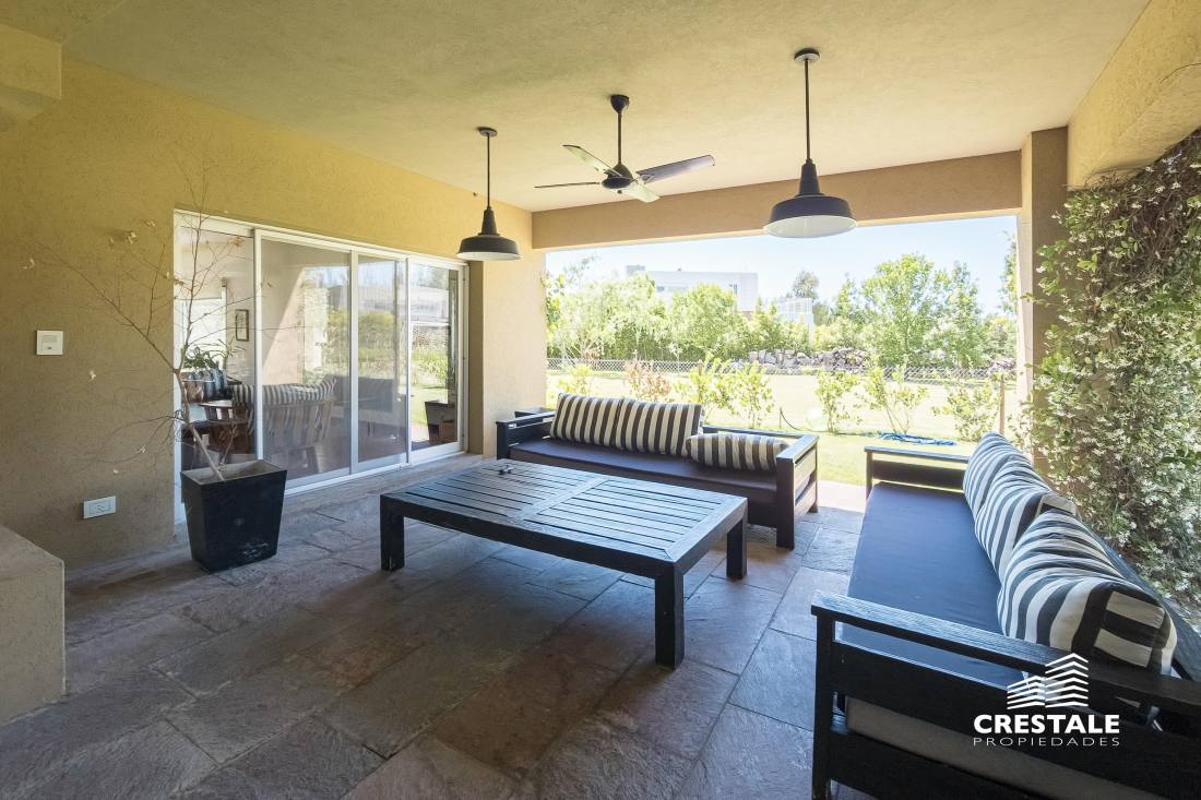 Casa 3 dormitorios en venta Aldea Country Golf Rosario, Rosario. CHO7529683 Crestale Propiedades