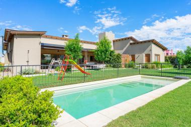 casa 3 dormitorios en venta Rosario Barrio Palos Verdes Country Club, Palos Verdes Country Club