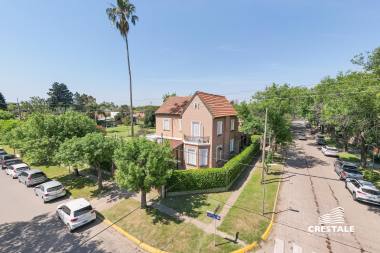 casa 4 dormitorios en venta Funes Funes, Sarmiento 1400 - Funes