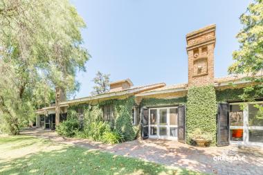 casa 4 dormitorios en venta Rosario Fisherton, Bv. Argentino y Acevedo