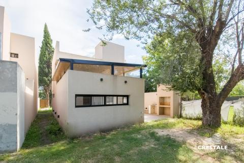 Casa 3 dormitorios en venta Funes, Juan Manuel de Rosas y La Querencia. CCO54418 HO5828567 Crestale Propiedades